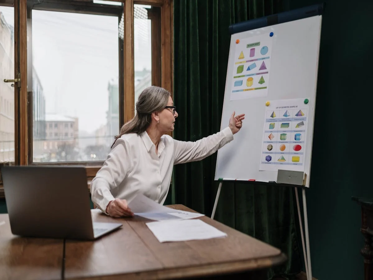 Omni Video online education whiteboard presentation